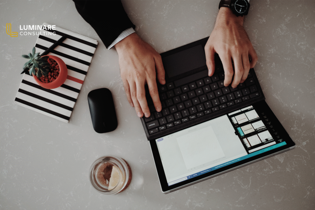 perbedaan pkwt dan outsourcing